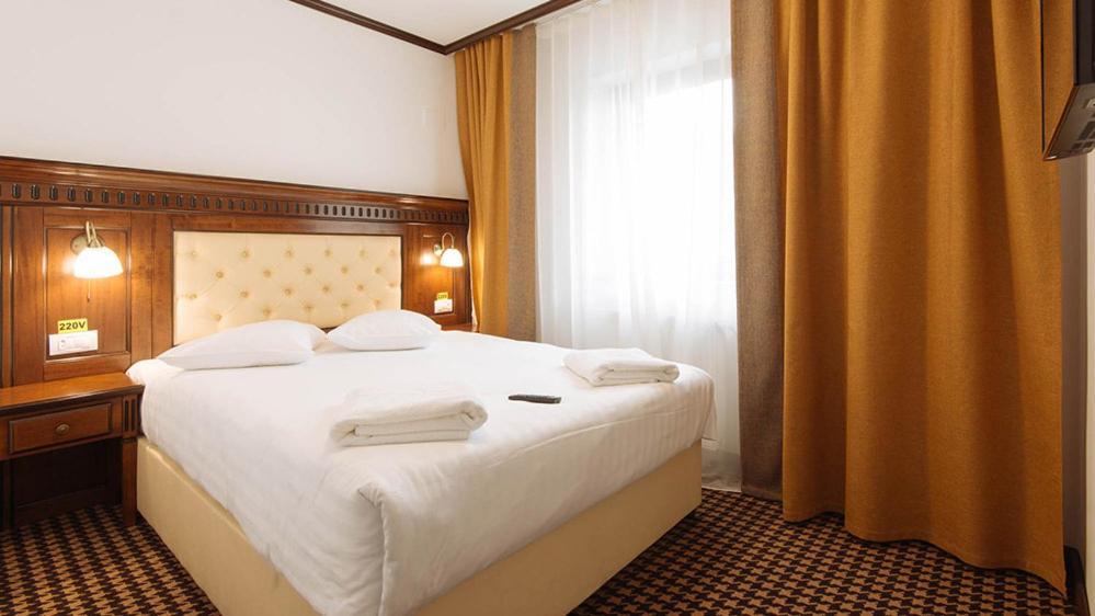 Hotel Alpin Rarau คัมพูลุง โมลโดเวเนสค์ ภายนอก รูปภาพ